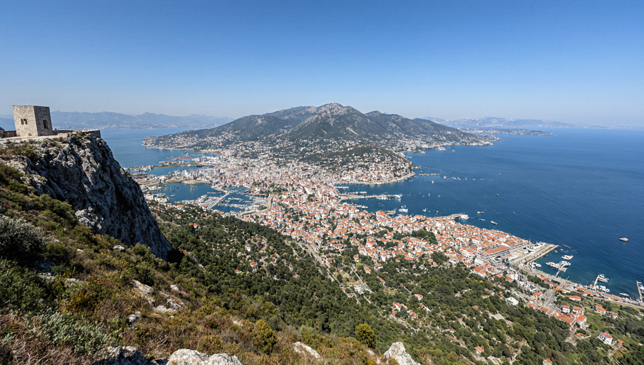 Bergama'da Üç Tarihi Yapı Koruma Altına Alındı