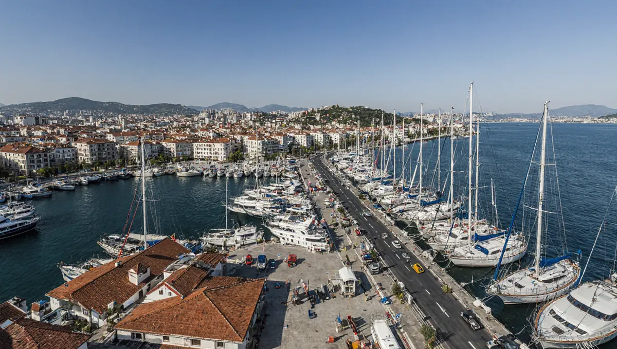 İzmir'de 139 İtfaiye Eri Göreve Başladı