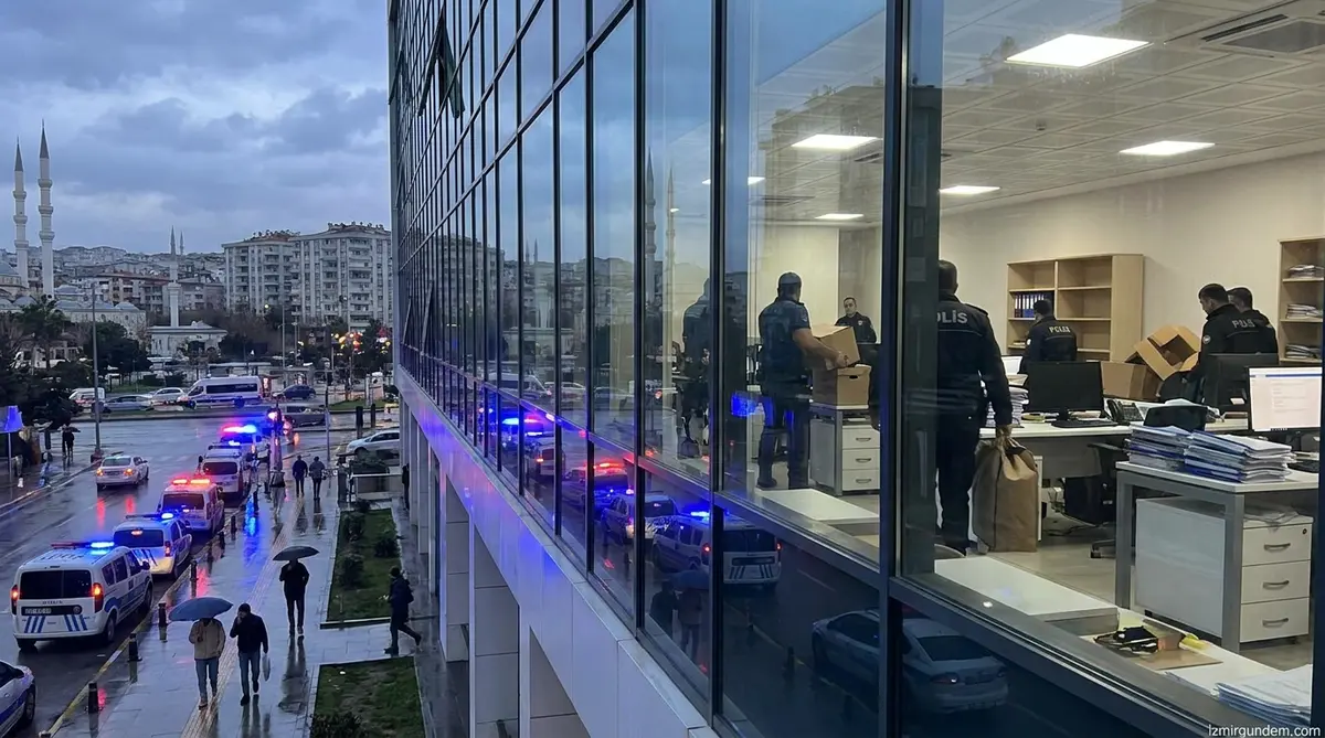 15 İlde Ailem Güvende Operasyonu: İzmir Merkezli Dev Baskın