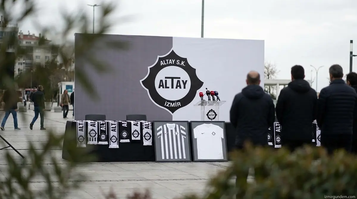 Altay'da Kaptanlar Özgür Özkaya ve Ceyhun Gülselam Veda Etti