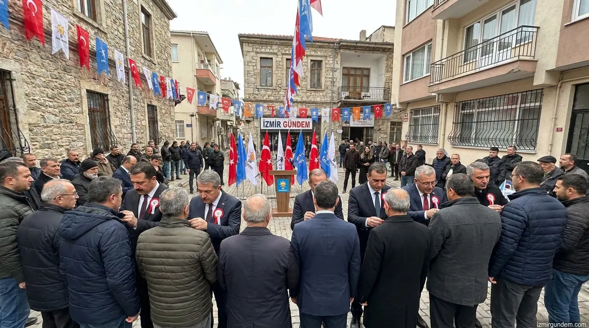 Bayraklı Emek Mahallesi'nde CHP'ye 57 Yeni Üye Katıldı