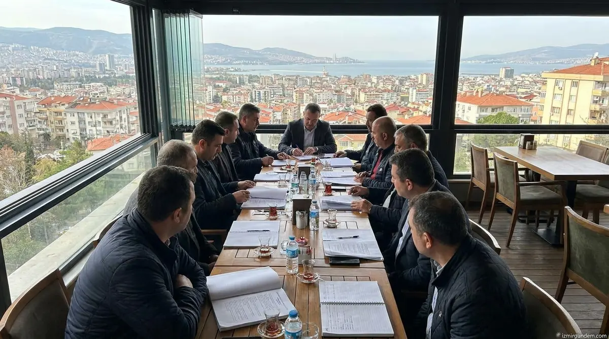 Bayraklı’da Muhtar Zirvesi: İrfan Önal Sorunları Yerinde Çözecek