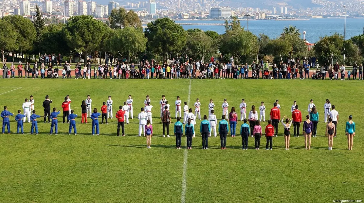 Bayraklı'da Spor Sezonu Başladı: 22 Branşta Binlerce Sporcu