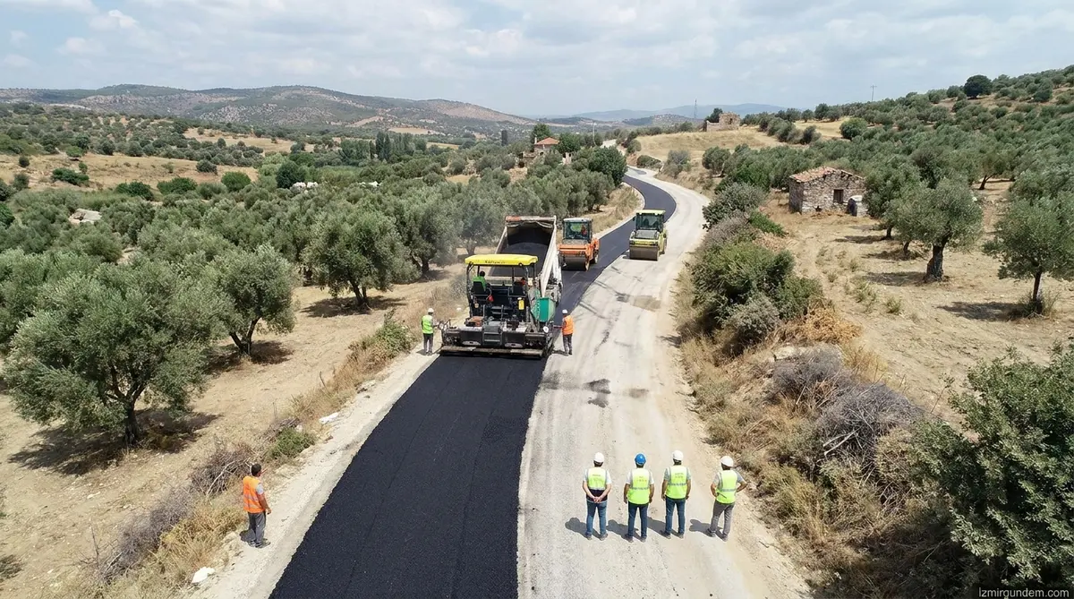 Efes Selçuk'ta 13 Kilometrelik Yol Mesaisi: Zeytinköy Hattı