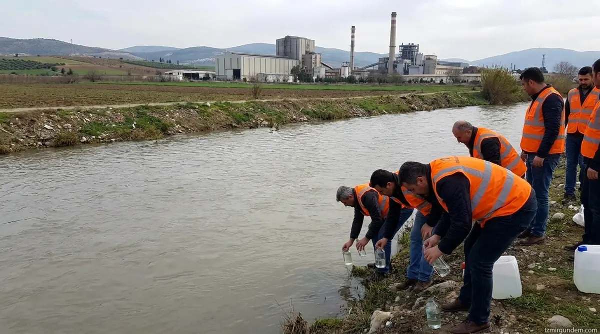 Gediz Nehri'nde Kirlilik Alarmı: Ağır Metaller 200 Kat Aştı