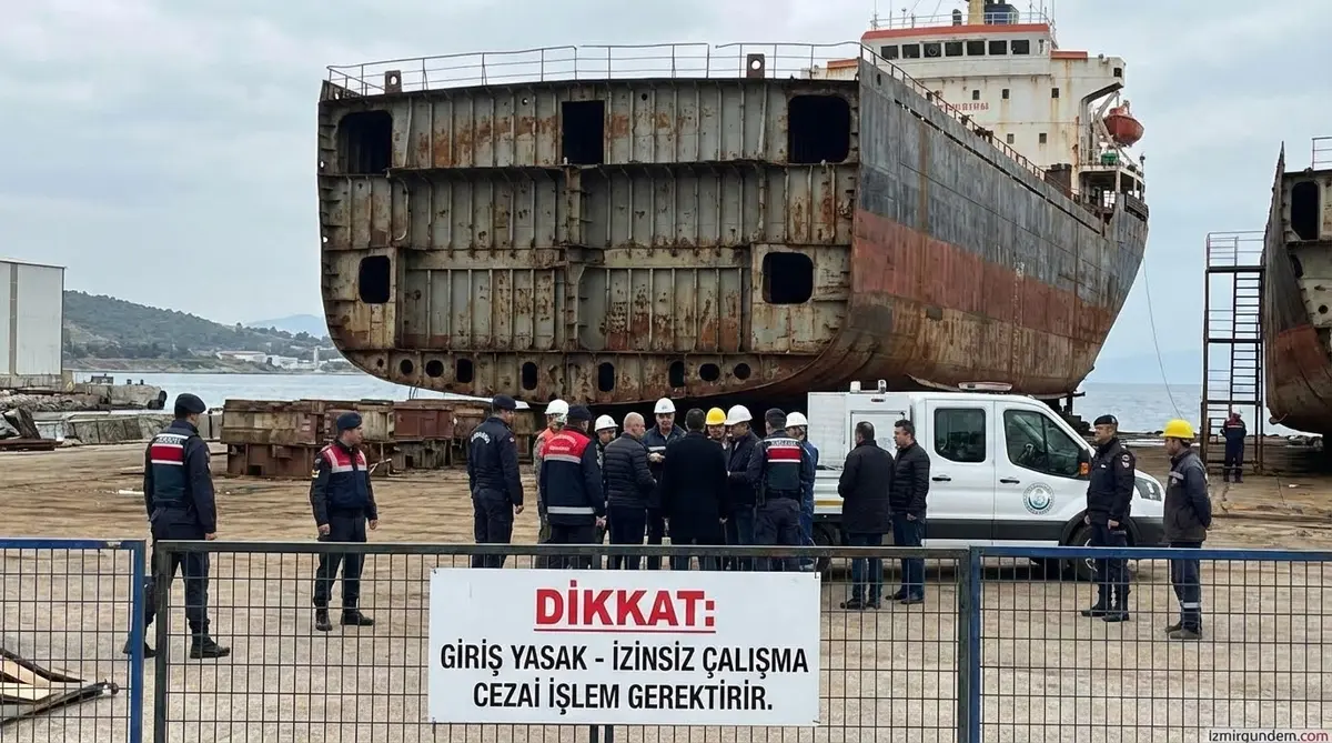 Urla'da İzinsiz Gemi Sökümüne Ceza Yağdı