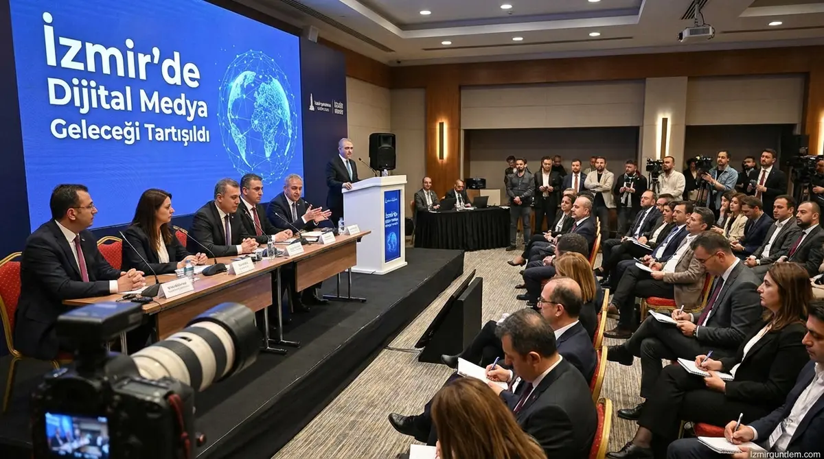 İzmir'de Dijital Medya Geleceği Tartışıldı