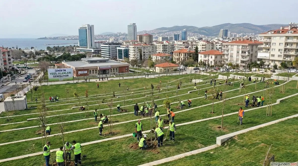 İzmir'in Yeşil Alanları Genişliyor