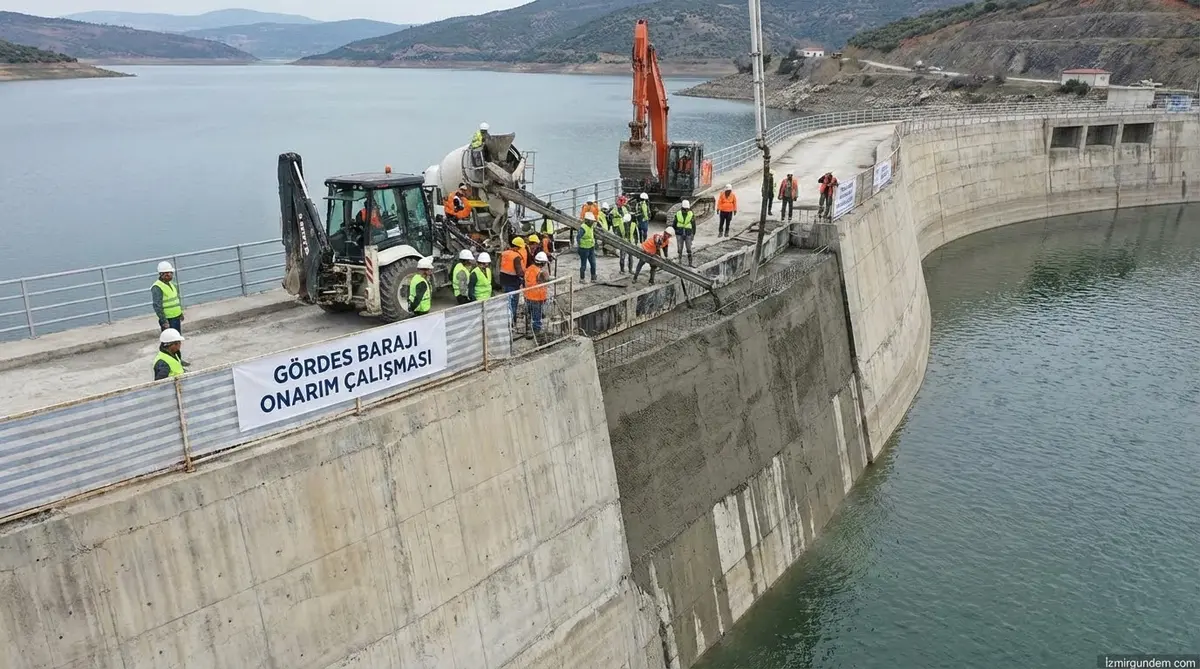 Gördes Barajı'nda Kaçaklara Betonlu Çözüm