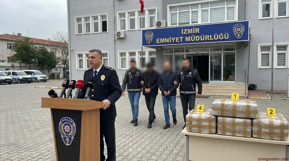 İstanbul Havalimanı'nda 206 Milyonluk Kokain Operasyonu: 3 Gözaltı