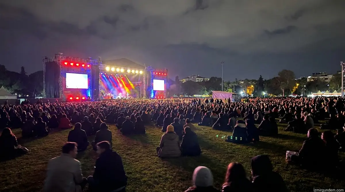 İzmir Fuarı 2026 Çim Konserleri Sanatçıları Belli Oldu