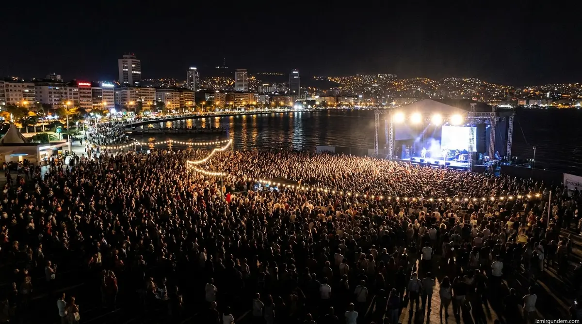 İzmir Marina Konserleri Başladı: İşte 2026 Yaz Programı