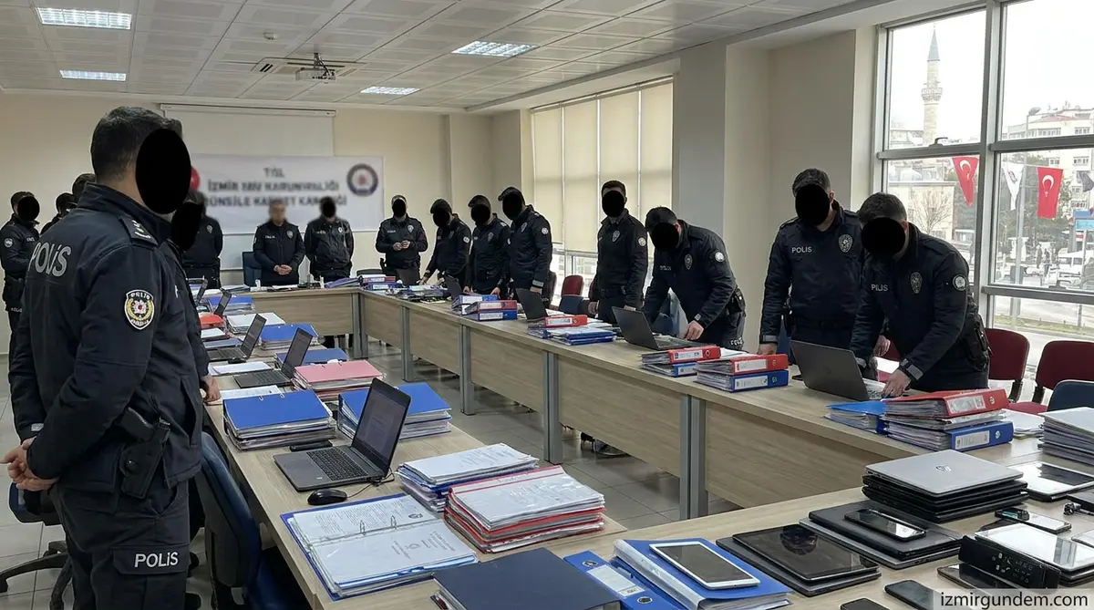 İzmir Merkezli FETÖ Operasyonu: ABD Bağlantılı Finans Ağı Çökertildi