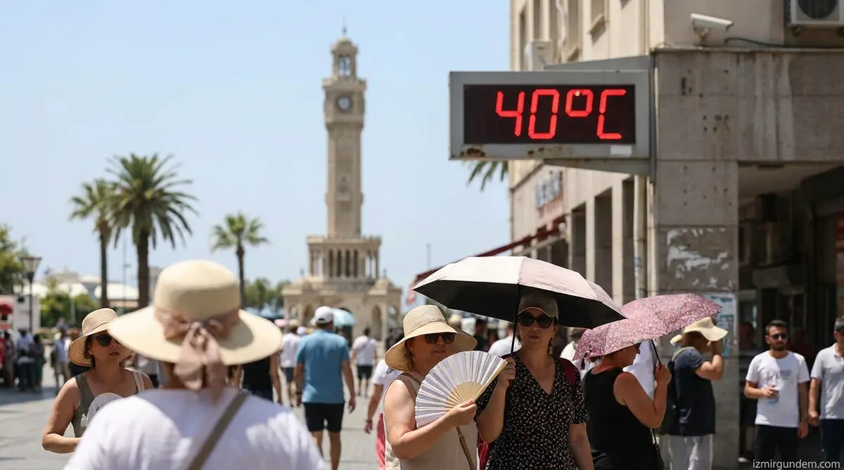 İzmir'de Kavurucu Sıcaklık: Termometreler 40...