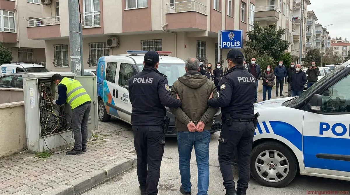 Karabağlar'da İnternet Kesintisi 14 Yıllık Firariyi Yakalattı
