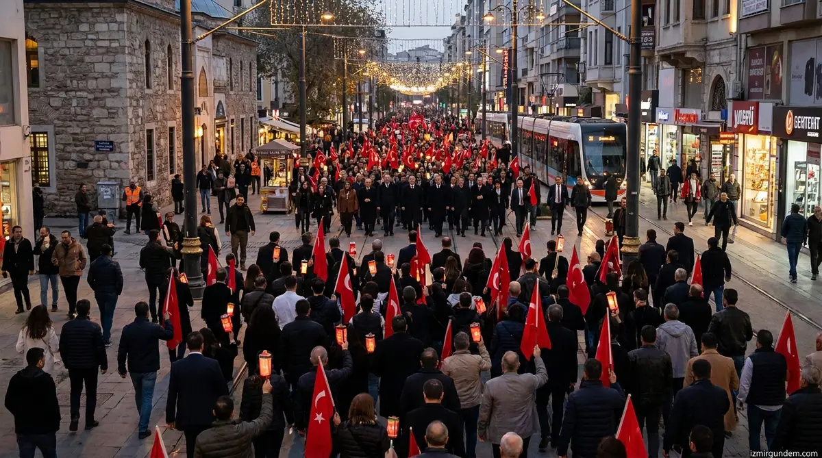 Karşıyaka Çarşısı 30 Ağustos’ta Kırmızı Beyaza Büründü