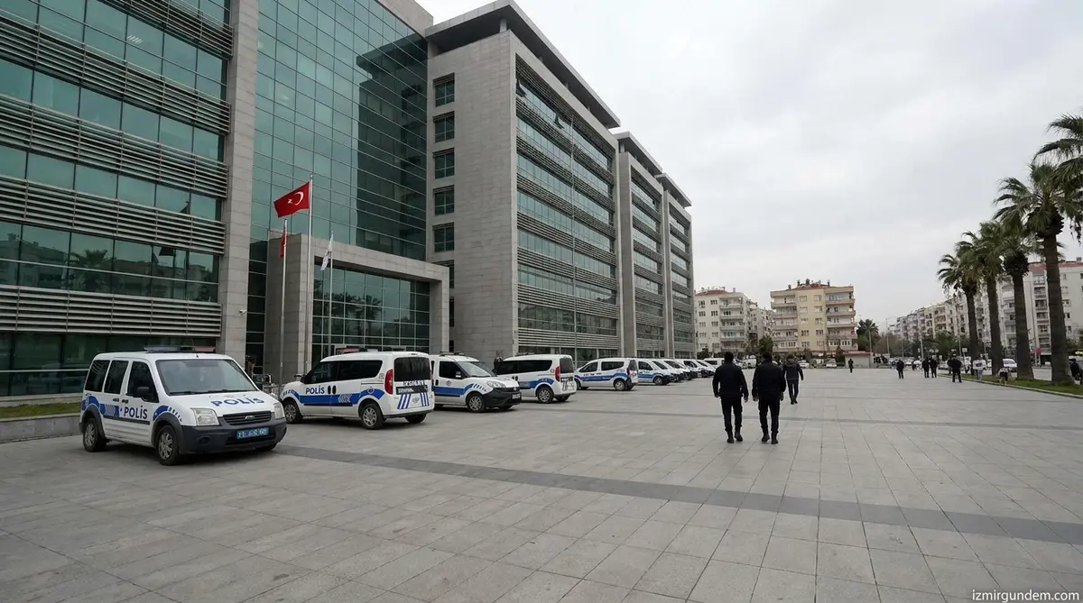 Kemalpaşa'da Betül Ç.'yi Bıçaklayan Sanık Yeniden...