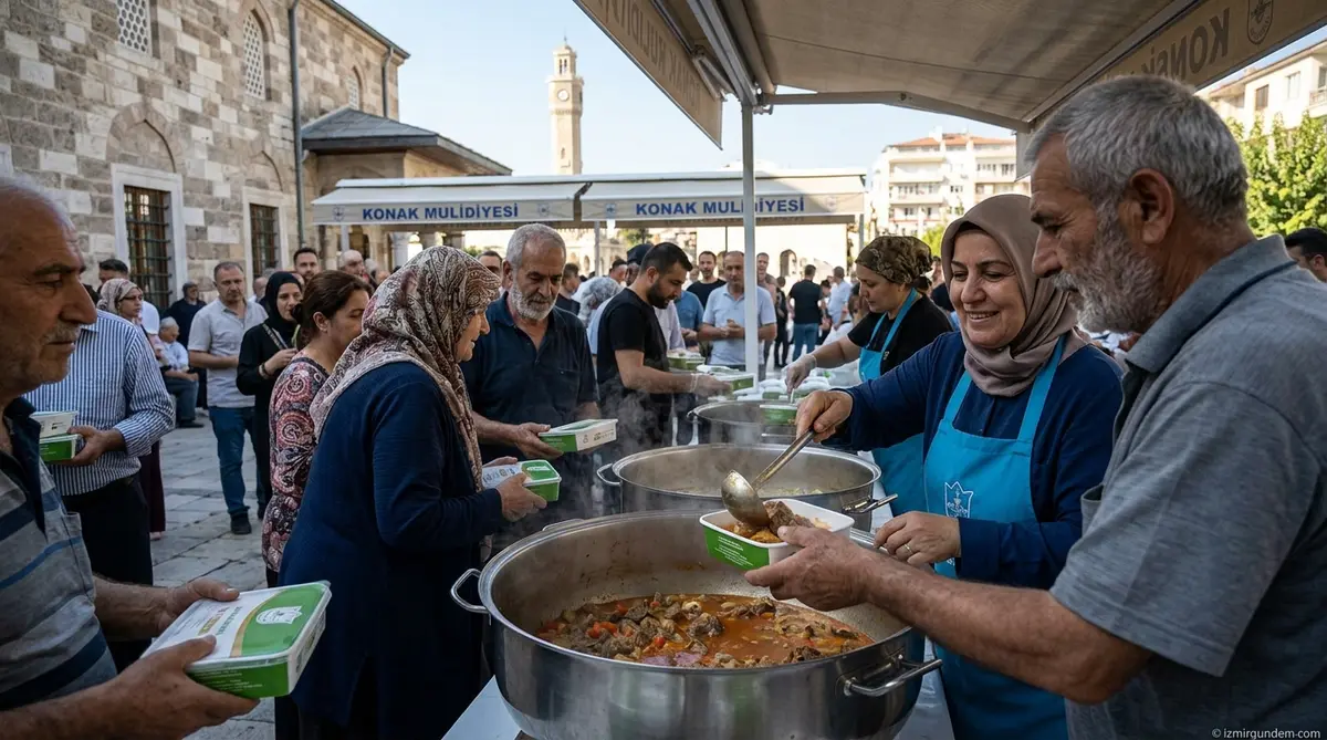 Konak'ta Kurban Bağışları Sıcak Yemeğe Dönüştü