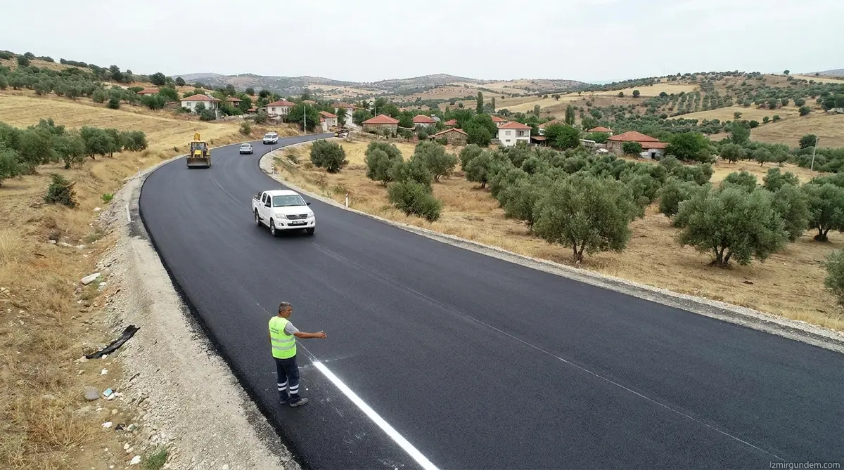 Kınık'ta 5 Mahalleyi Bağlayan 12,5 Kilometrelik Yol Yenilendi