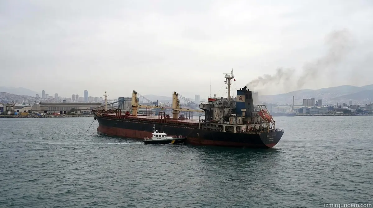 Marmara Denizi'nde Gemi Faciası: Aliağa Rotasındaki Gemi Çarpıştı