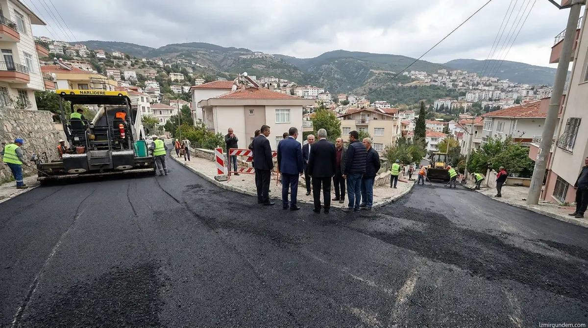 Narlıdere Çilek Sokak'ta Asfalt Mesaisi: Erman Uzun Sahaya İndi