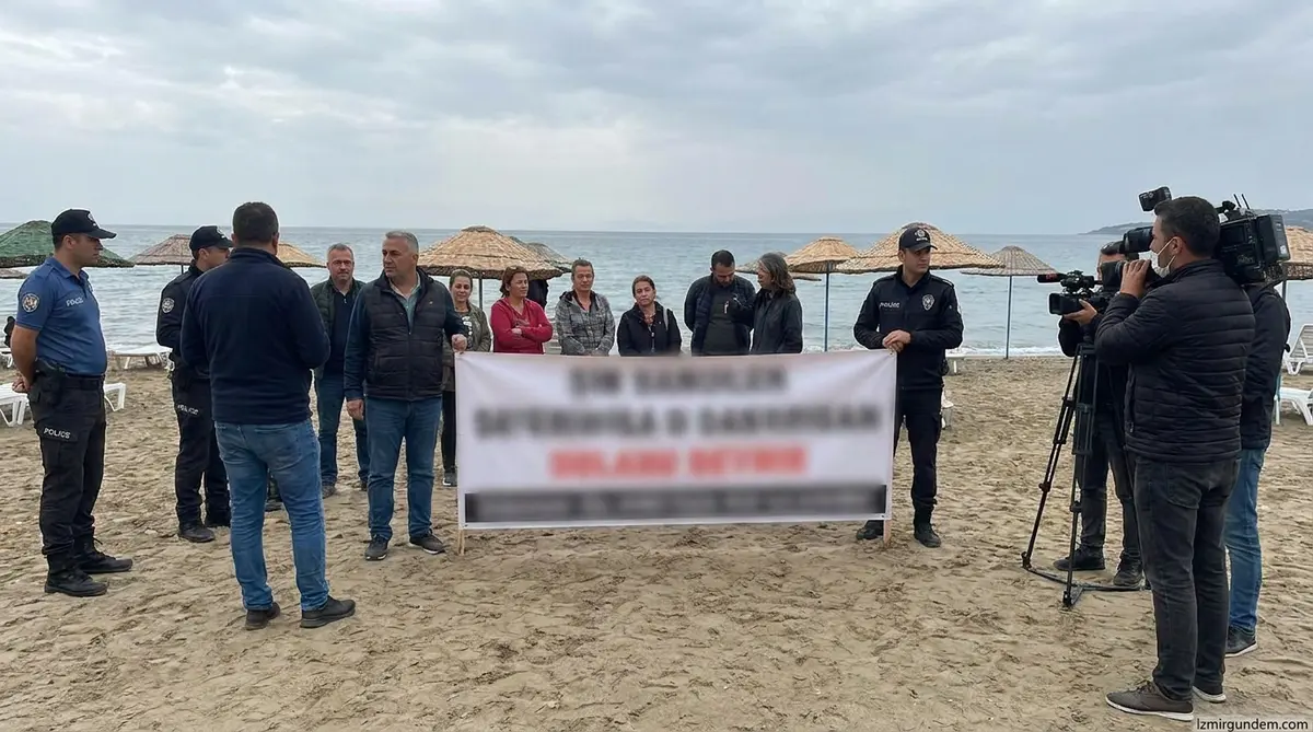 Seferihisar İpekkum Plajı'ndaki Nefret Söylemi...