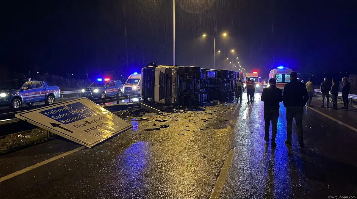 Tire-Bayındır Yolunda Damper Faciası: TIR Tabelaya Çarptı