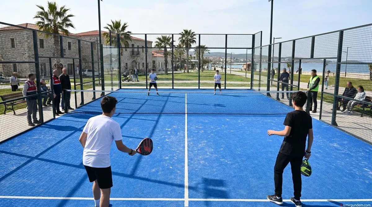 Çeşme 16 Eylül Kurtuluş Parkı’na Padel Kortu Kazandırıldı