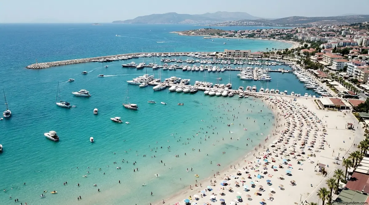 Çeşme Nüfusu Hafta Sonu 500 Bine Ulaşıyor: Oteller Tam Dolu